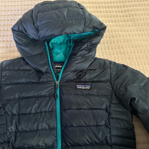 Patagonia Down Sweater Hoodie - Picture 2 of 5